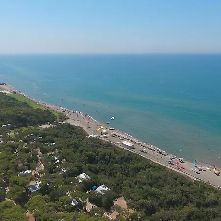 Chalet Sunny In Baia Domizia